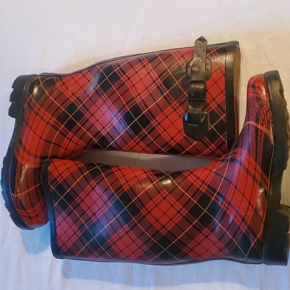 Carrini Red Plaid Sz 8 Rain‎ Boots